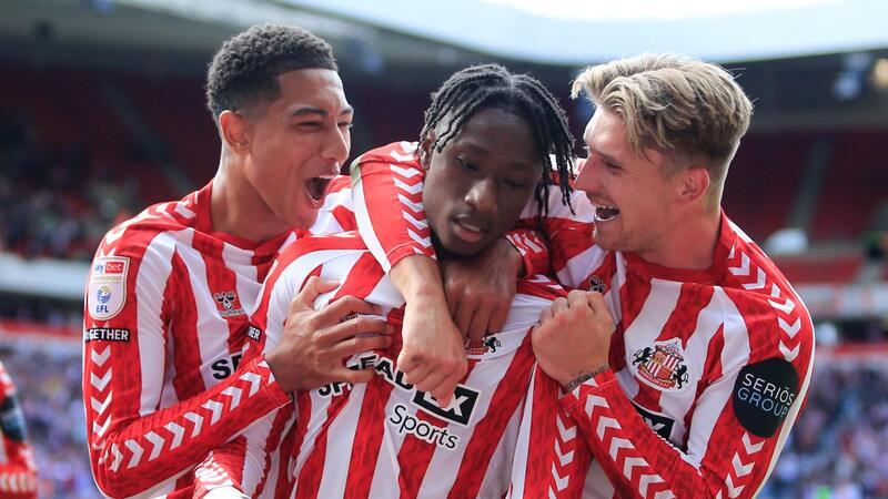 đội hình đầu tư của sunderland